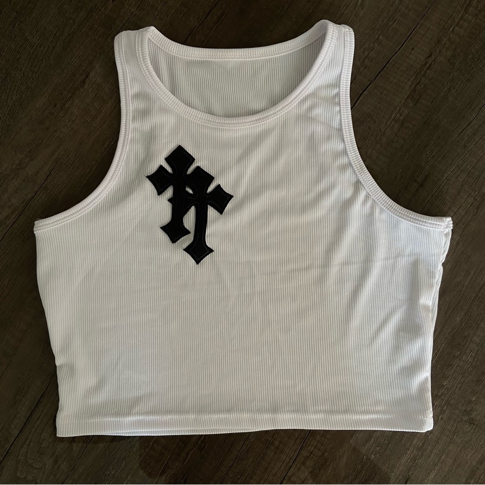 Cross cropped tank top